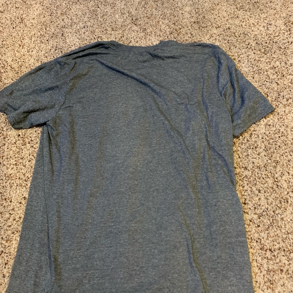 Grey tshirt - Picture 2 of 2